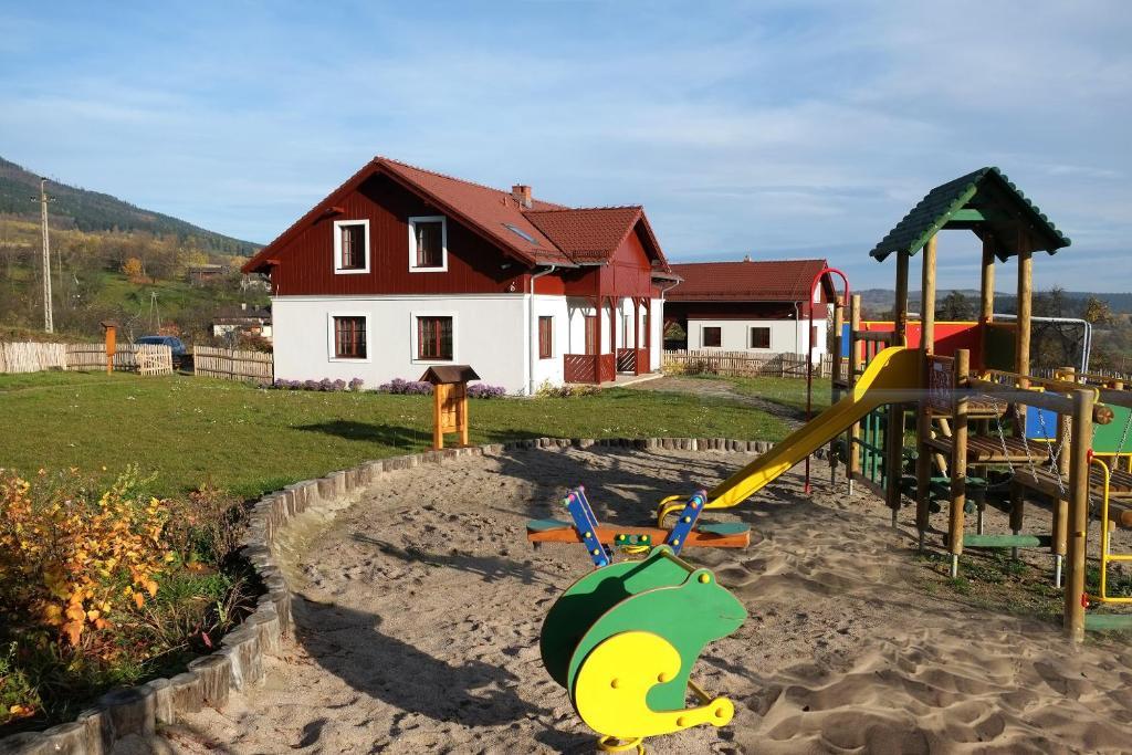 Wzgórze Poręba 3*
